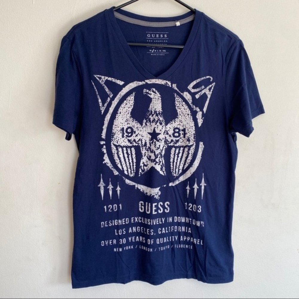 Guess 1981 30 years Star v neck graphic t shirt